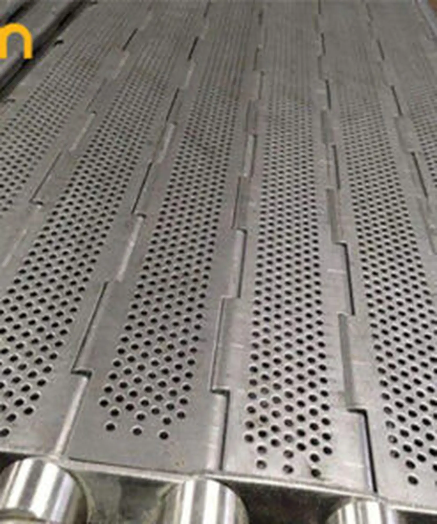 Băng tải bản lề