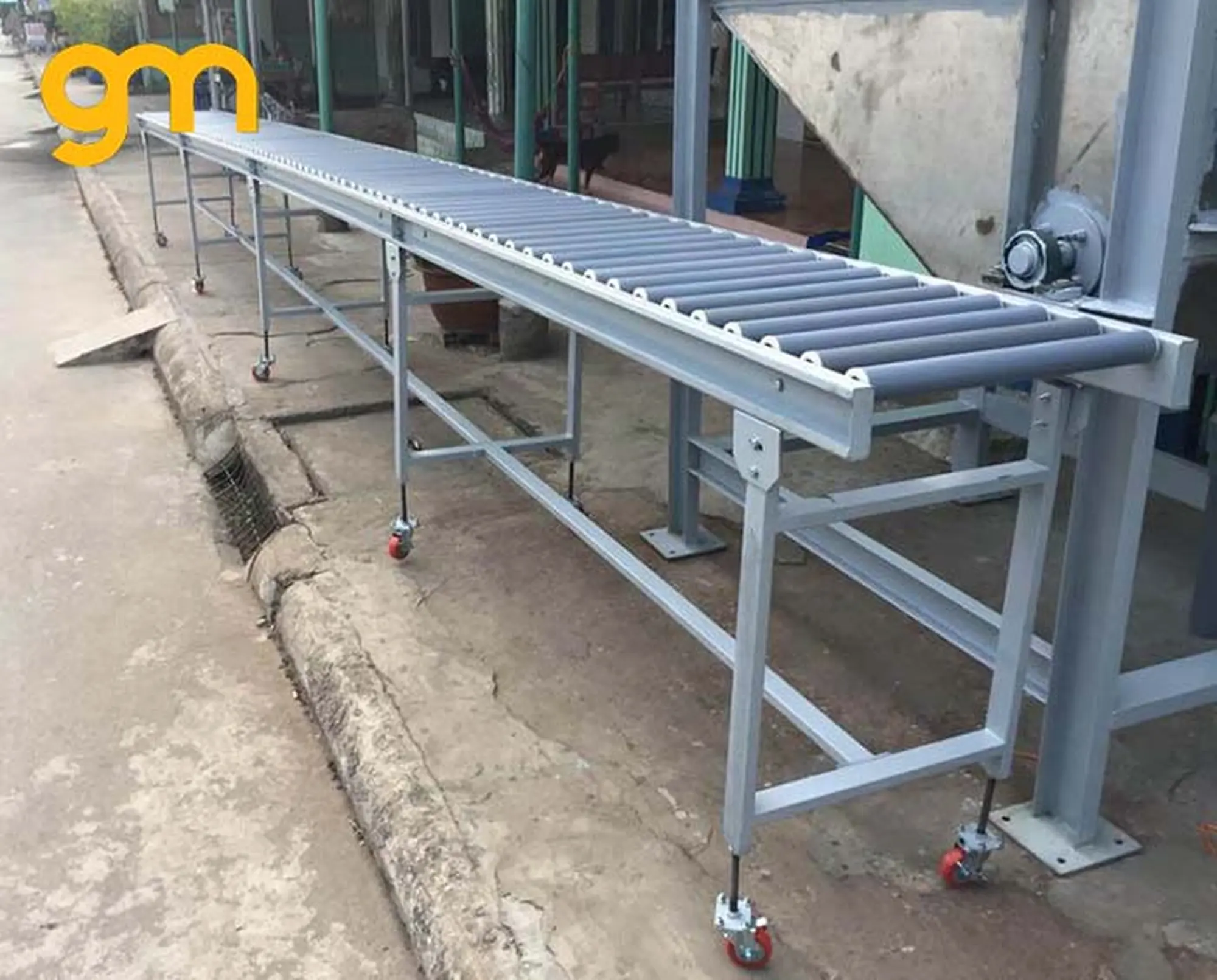 băng tải con lăn