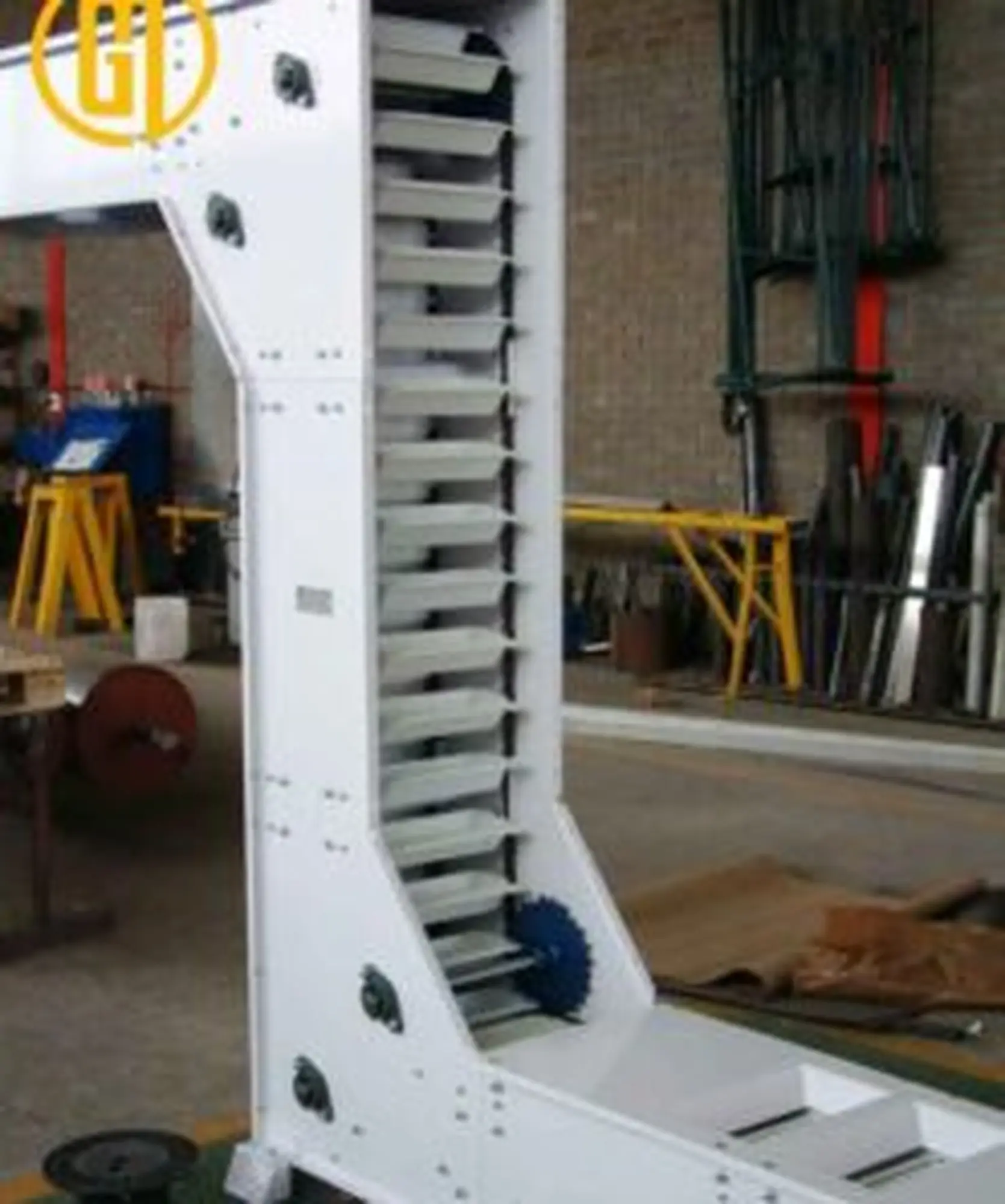 Băng tải gầu múc