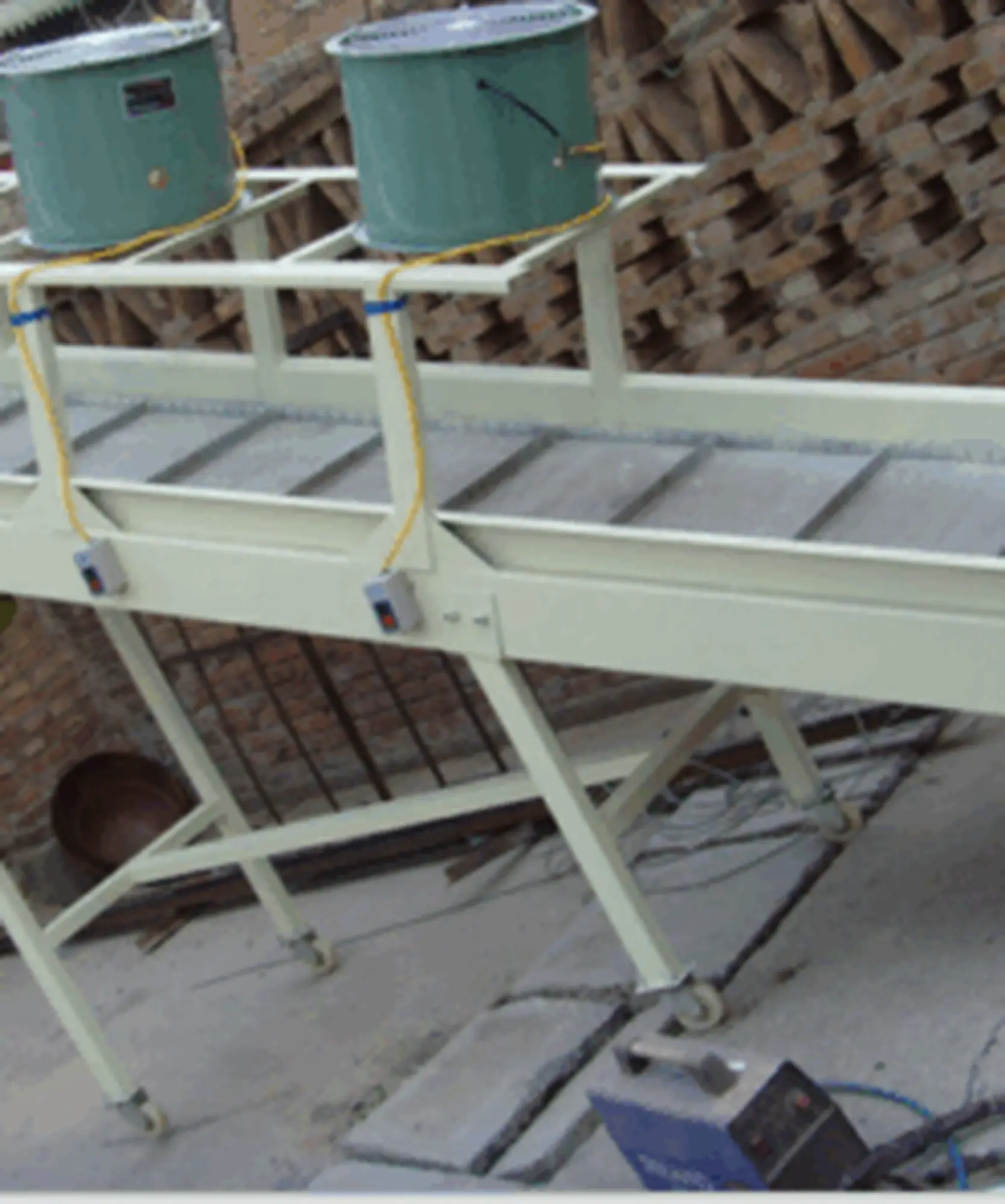 Băng tải lưới inox có quạt làm mát