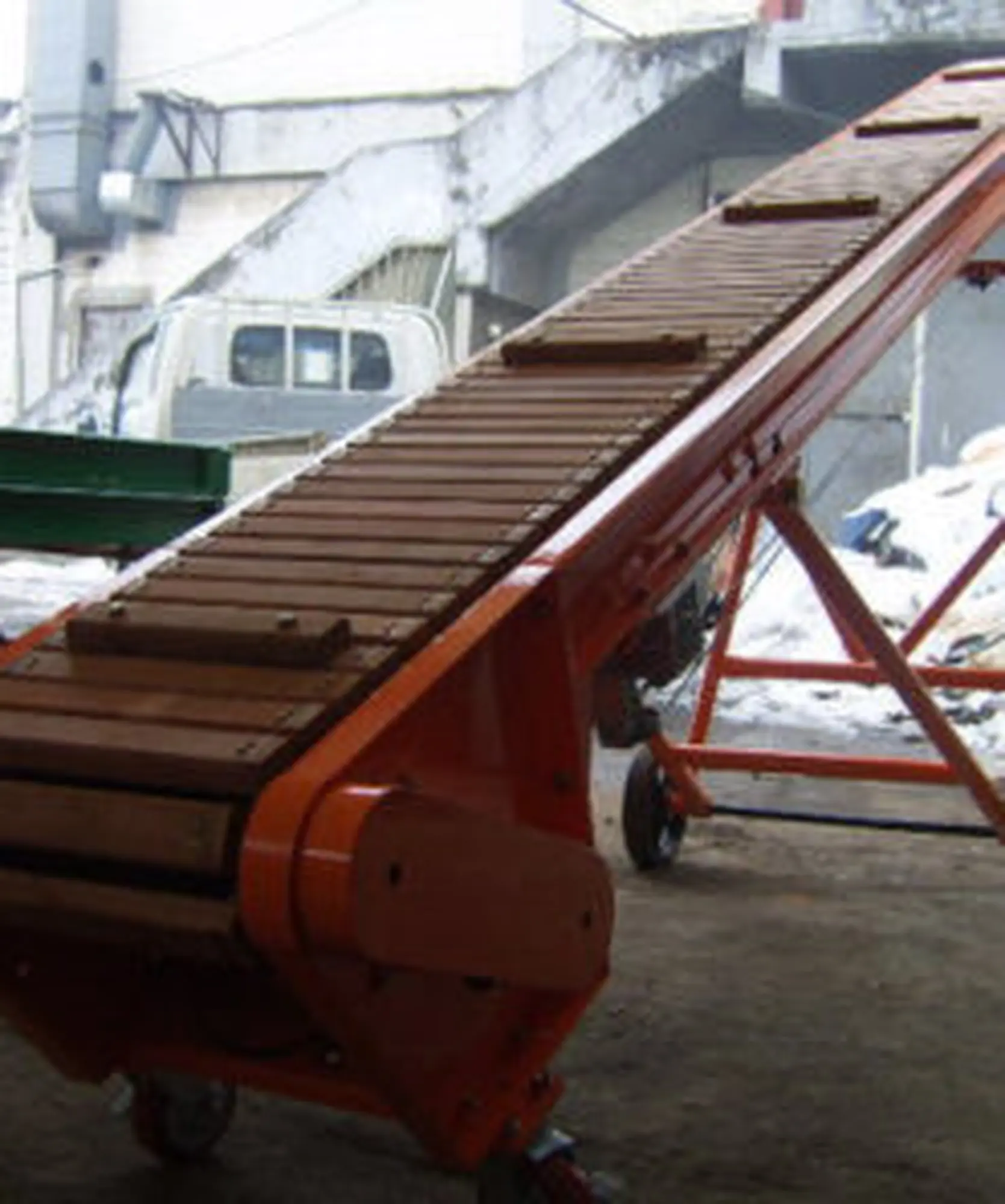 băng tải xích gỗ