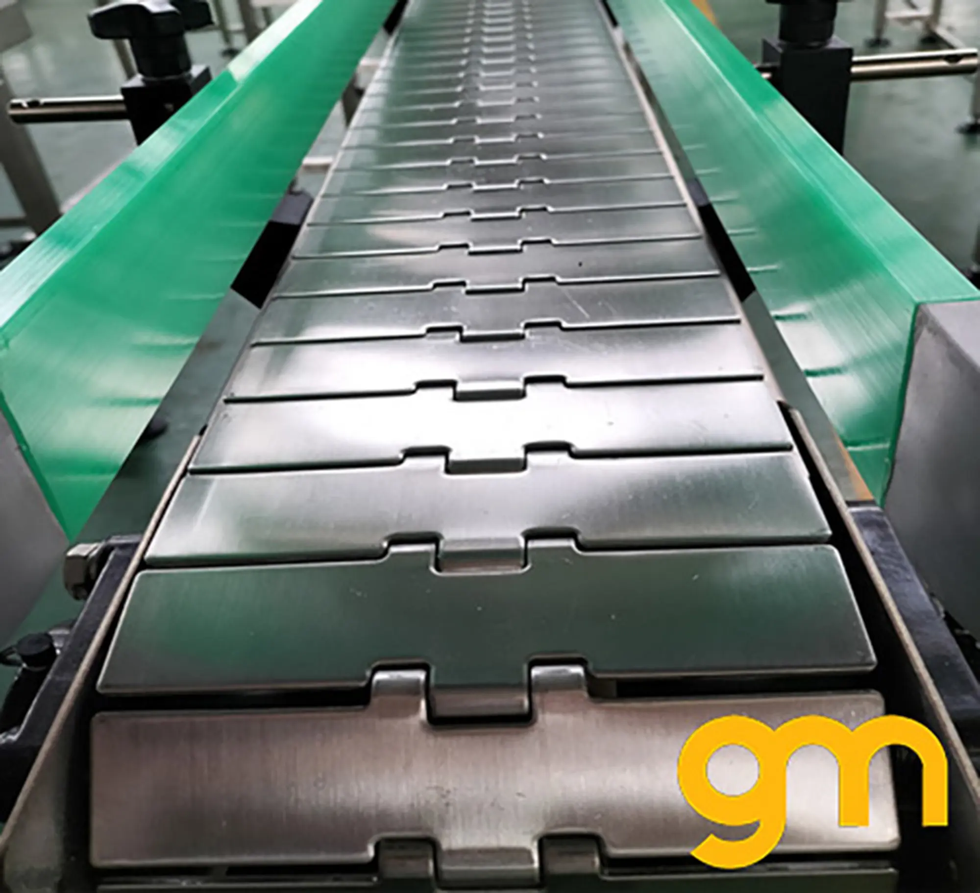 Băng tải xích tấm